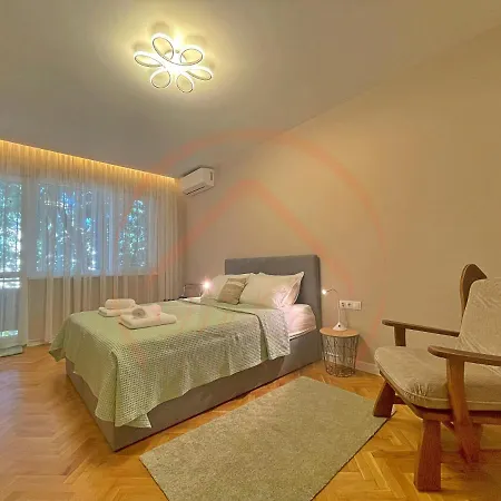 Luxury Downtown Dream Parking Varna